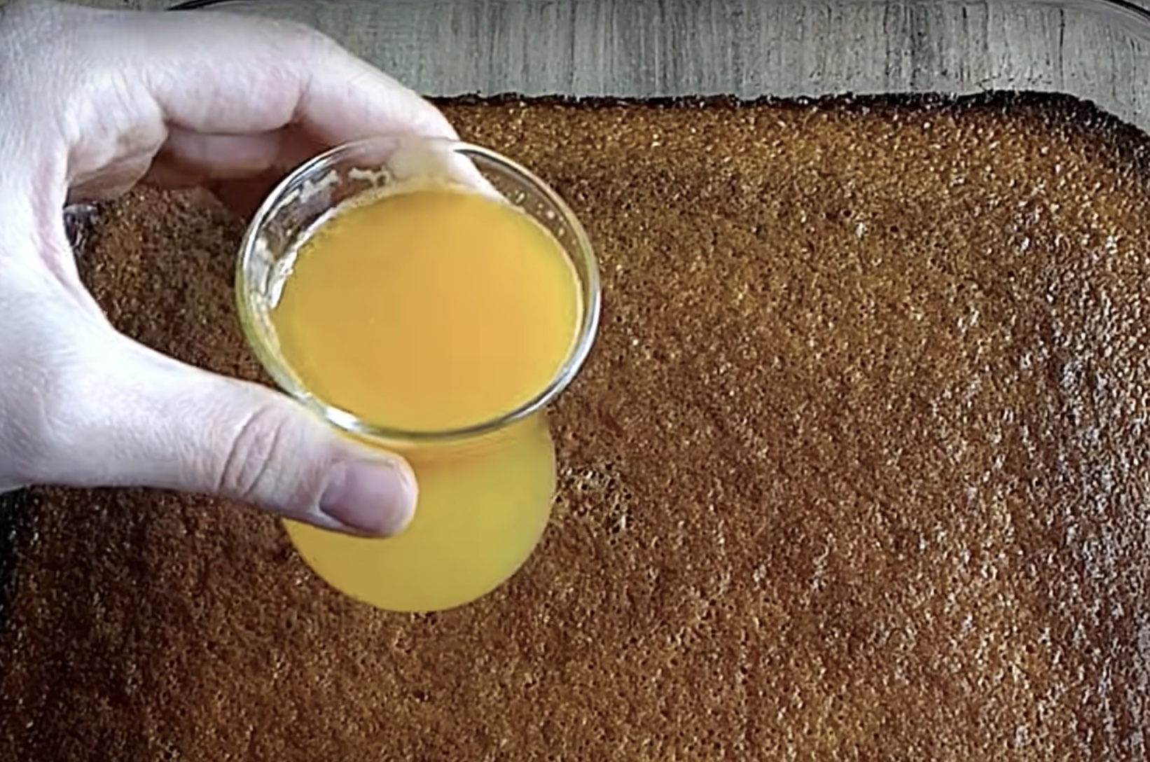 Revani portakal suyu ilave